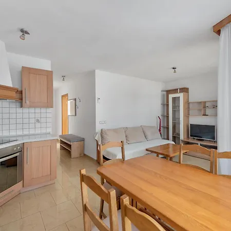 Jagic Apartment *